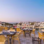 Sarovar - Lake Facing Boutique Hotel On Lake Pichola
