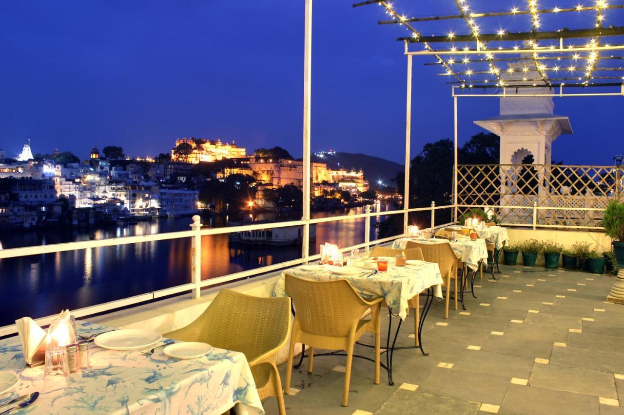 Hotel Sarovar - Facing Boutique On Pichola