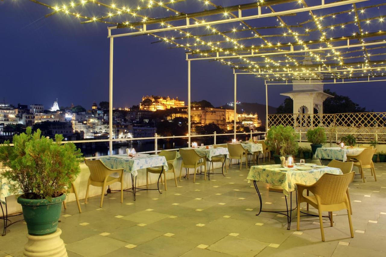 Hotel Sarovar - Facing Boutique On Pichola