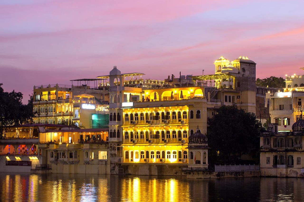 Hotel Sarovar - Facing Boutique On Pichola 3*