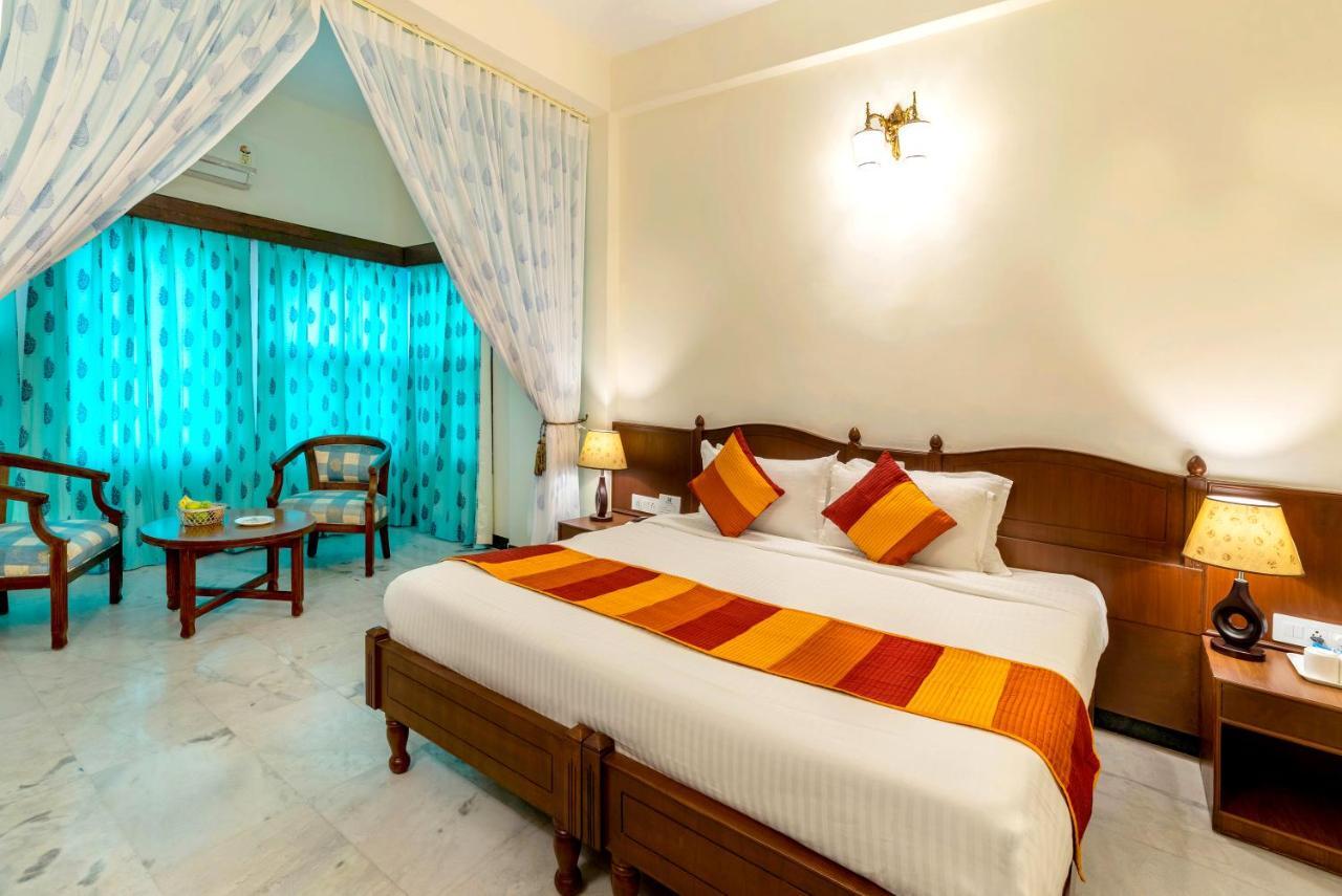 Hotel Sarovar - Facing Boutique On Pichola